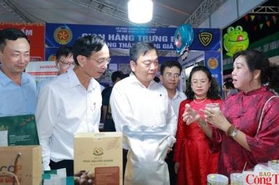 Hội chợ sản phẩm công nghiệp nông thôn tiêu biểu miền Trung - Tây Nguyên thu về 12 tỷ đồng