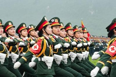 Sĩ quan nghỉ hưu trước hạn được nâng trợ cấp lên 5 tháng tiền lương