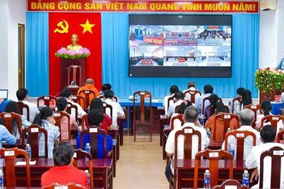 Cử tri vùng biên An Giang lo đường xuống cấp, giá lúa và sách giáo khoa