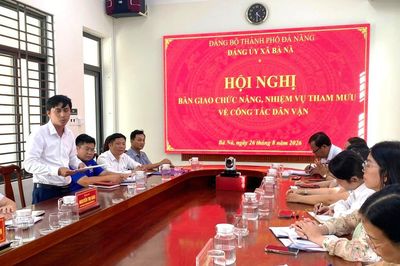 Xã Bà Nà bàn giao chức năng tham mưu công tác dân vận về Mặt trận