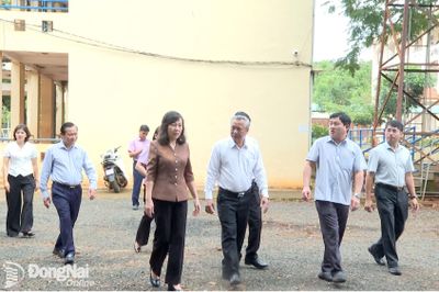Lãnh đạo thành phố Đồng Nai kiểm tra công tác chuẩn bị năm học mới tại các xã biên giới