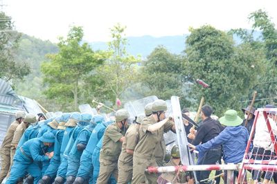 Vận dụng nghệ thuật cụm làng, xã chiến đấu vào diễn tập phòng thủ