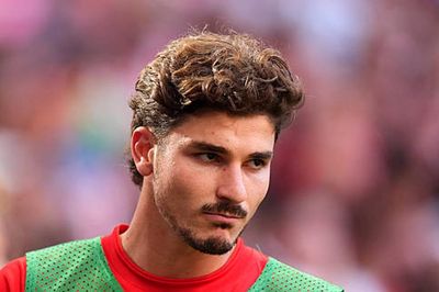 Phòng thay đồ Atletico Madrid rạn nứt sâu sắc: Các cầu thủ muốn bán Julian Alvarez sớm