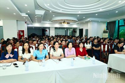 Hội Nông dân tỉnh tập huấn nâng cao kỹ năng công tác tuyên truyền