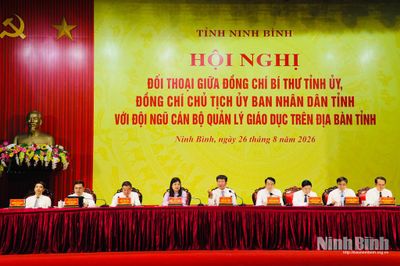 Hội nghị đối thoại giữa đồng chí Bí thư Tỉnh ủy và đồng chí Chủ tịch UBND tỉnh với đội ngũ cán bộ quản lý giáo dục trên địa bàn tỉnh