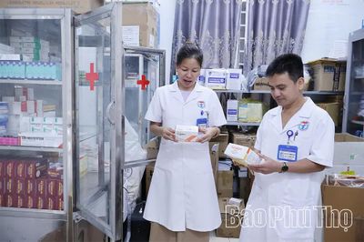 Tháo gỡ khó khăn về nhân lực y tế tuyến cơ sở