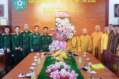 Lâm Đồng: Đoàn Bộ Chỉ huy Quân sự tỉnh thăm Ban Trị sự nhân Đại lễ Vu lan - Báo hiếu