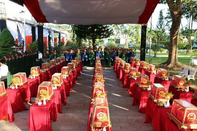 Cần Thơ an táng 38 hài cốt liệt sĩ được quy tập trong Chiến dịch 500 ngày đêm