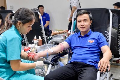 Tuổi trẻ Bộ Xây dựng trao giọt hồng, nối dài sự sống