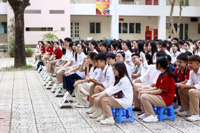 Học sinh trung học phổ thông năm học 2026-2027 sẽ học những môn nào?