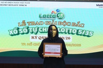 Mua vé bằng tiền dư, người chơi tại TP. Hồ Chí Minh trúng độc đắc xổ số Lotto 5/35 hơn 11,3 tỷ đồng