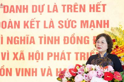 Phó Chủ tịch Quốc hội Nguyễn Thị Hồng dự Đại hội toàn quốc Cựu Thanh niên xung phong Việt Nam