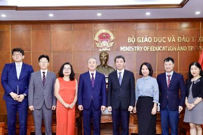 Thúc đẩy hợp tác Việt Nam - Hàn Quốc về giáo dục đại học và đào tạo lĩnh vực bán dẫn
