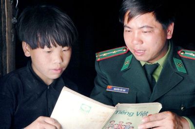 Lào Cai: Ấm áp chương trình tuyên dương học sinh vùng biên đỗ Đại học năm 2026