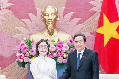 Chủ tịch Quốc hội Trần Thanh Mẫn tiếp Đại sứ Mông Cổ tại Việt Nam