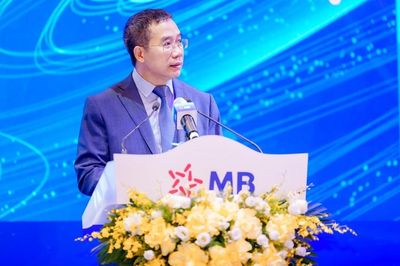 Loạt lãnh đạo MB xuống tiền mua hơn 6,5 triệu cổ phiếu MBB