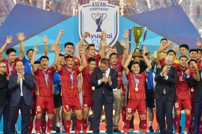 Tuyển Việt Nam bảo vệ thành công ngôi vô địch ASEAN Cup