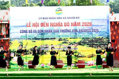 Tưng bừng khai hội đền Nghĩa Đô