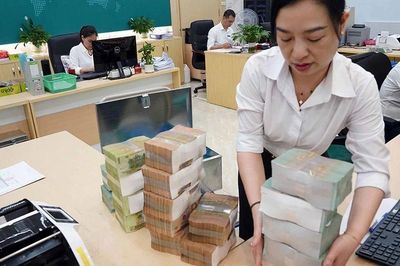 Loạt ngân hàng BIDV, VietinBank, ACB, OCB, BVBank đổi quy định từ tháng 8: Người dùng cần lưu ý gì?