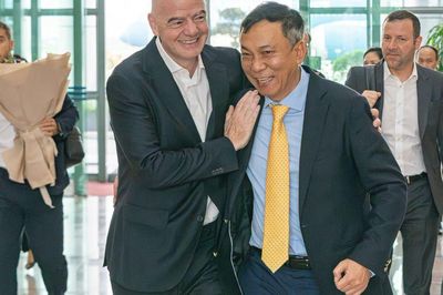Chủ tịch FIFA Gianni Infantino đã có mặt tại Hà Nội để dự khán chung kết giữa Việt Nam và Thái Lan tại Mỹ Đình