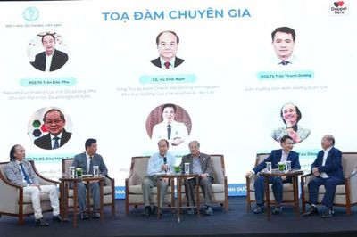 Dinh dưỡng đầy đủ giúp trẻ phát triển toàn diện, nâng cao tầm vóc người Việt