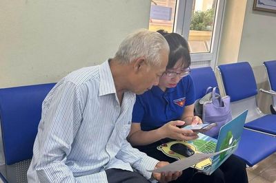 Xã Bất Bạt: 'Bình dân học vụ số lưu động' về thôn, xóm