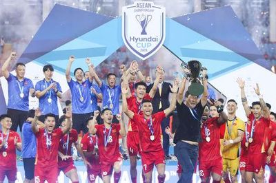 Những 'Chiến binh Sao vàng' lần thứ tư bước lên đỉnh Đông Nam Á, tạo ra hàng loạt cột mốc đặc biệt cho bóng đá Việt Nam