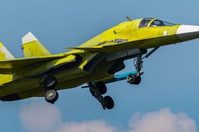 Tiêm kích Su-34 xuất xưởng liên tiếp hé lộ những tính toán mới của Nga
