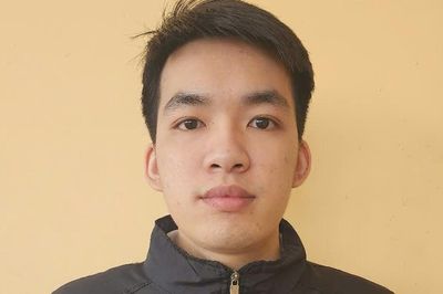 Em trai vào cửa hàng cướp tài sản của chị gái