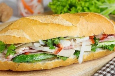 Bộ Y tế vào cuộc vụ nhiều người nghi ngộ độc thực phẩm sau ăn bánh mì ở Gia Lai