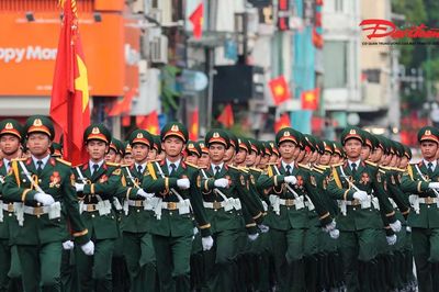 Chính thức: Từ 1/9, sĩ quan nghỉ hưu sớm được trợ cấp 5 tháng tiền lương