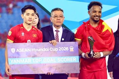Cặp tiền đạo Việt Nam cùng lên ngôi Vua phá lưới ASEAN Cup