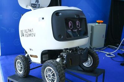 Hà Nội thử nghiệm xe buýt tự hành, robotaxi và robot giao hàng
