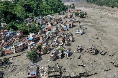 Việt Nam gửi điện thăm hỏi Trung Quốc và Nepal về thiên tai