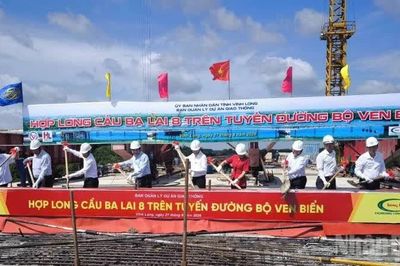 Hợp long cầu Ba Lai 8 trên tuyến đường bộ ven biển Vĩnh Long