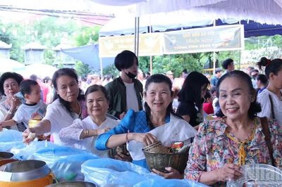 Cộng đồng người Việt Nam tại Lào tổ chức Lễ Vu lan báo hiếu