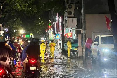 Hà Nội: Mưa trên diện rộng, xuất hiện nhiều điểm úng ngập, các lực lượng khẩn trương ứng trực