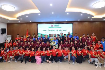 'Tiếp lửa bóng đá Việt Nam' hướng tới Asian Games 20