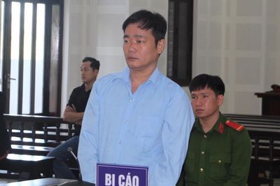 Ân hận muộn màng của người chồng ghen tuông