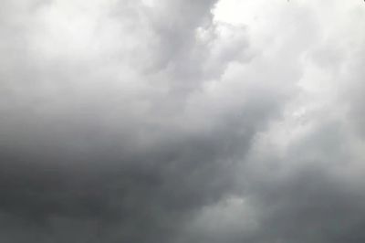 Bắc bộ nóng ẩm, Nam bộ mưa dông về chiều