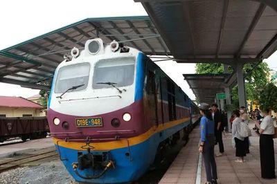 Mở bán vé tàu Tết Đinh Mùi từ ngày 30-8