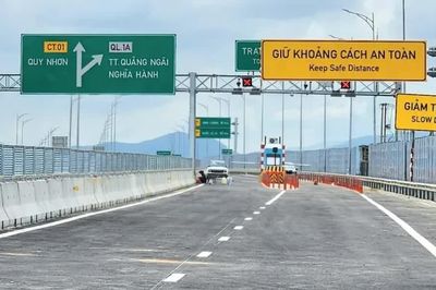 Khẩn trương khắc phục lỗi kỹ thuật trên nhiều tuyến cao tốc