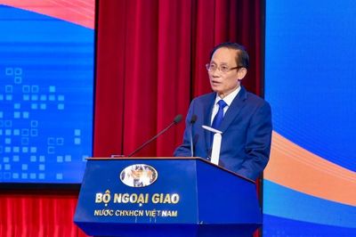 Thư chúc mừng của Ủy viên Bộ Chính trị, Bộ trưởng Bộ Ngoại giao Lê Hoài Trung nhân dịp kỷ niệm 81 năm thành lập ngành Ngoại giao