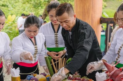 Lên Sơn La vui Tết Xíp xí của người Thái trắng