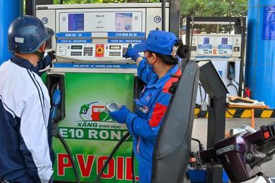 Giá xăng đồng loạt giảm trước kỳ nghỉ lễ Quốc khánh 2/9