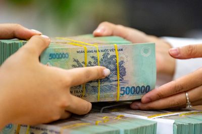 Lãi suất vay mua bất động sản biến động, có những khoản vay sẽ phải chịu lãi 'căng'
