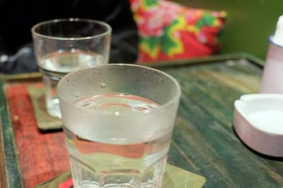 Các chuyên gia đồng thuận về loại nước tốt nhất cho thận
