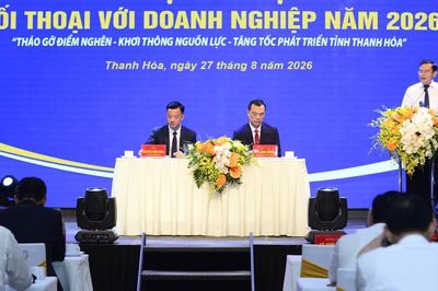 Chủ tịch tỉnh Thanh Hóa: 'Nghĩ, làm và thành công cùng doanh nghiệp'