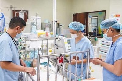 Cháu bé 21 tháng tuổi tử vong do vô tình vặn tay ga xe máy điện: Cảnh báo sai lầm nhiều người mắc