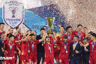 Quang Hải làm điều chưa từng có trong lịch sử bóng đá Việt Nam